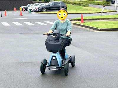 初展示のe-SNEAKER 総勢5名の方に試乗していただけました